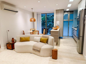2BR Heart of Leblon with Balcony, Renovated Gem